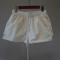 short thun ngắn phồng lưng chun có dây rút form ngắn nhabachtuoc